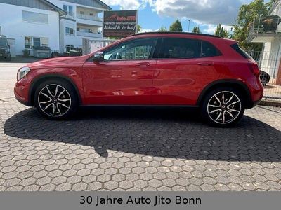 Rot Gebraucht 2014 Mercedes GLA200 SUV | 14.999 € (Fairer Preis)