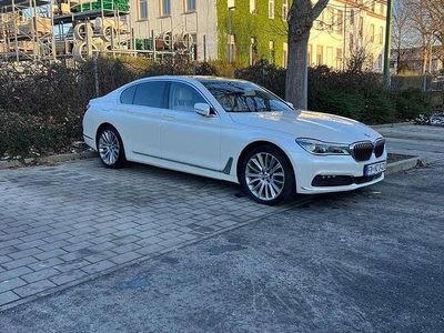 Gebraucht 2016 BMW 750 Limousine | 34.000 €