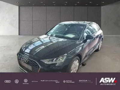 Second-hand Audi A3 Advanced Plus 116 CP (85 kW) 2023 Negru Berlinǎ