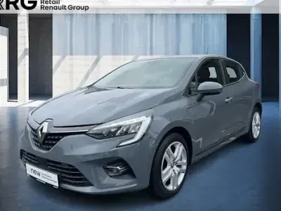 Używany Renault Clio V Business 91 KM (66 kW) 2022 Szary Sedan/Limuzyna