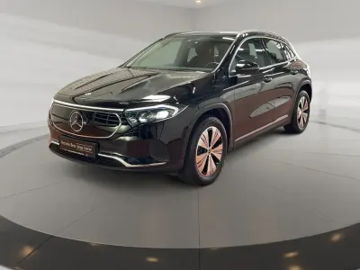 Gebraucht Mercedes EQA250 Progressive 139 kW (190 PS) 2022 Unilack nachtschwarz SUV
