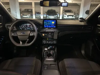 Gebraucht Ford Focus ST-Line 155 PS (114 kW) 2021 Schwarz Limousine