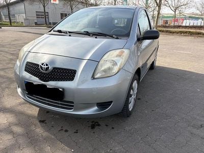 Gebraucht Toyota Yaris Luna 87 PS (63 kW) 2006 Grau Limousine
