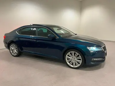Gebraucht Skoda Superb 200 PS (147 kW) 2021 Blau Limousine