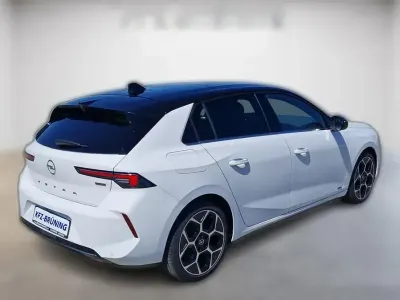 Gebraucht Opel Astra Ultimate 179 PS (131 kW) 2022 Weiß Kleinwagen