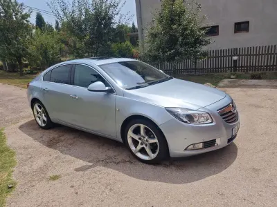 Gebraucht Opel Insignia Sport 131 PS (96 kW) 2012 Silber Limousine