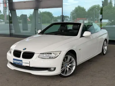 Gebraucht BMW 320 Cabriolet Comfort Edition 184 PS (135 kW) 2011 Weiß Cabrio