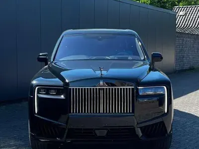 Neu Rolls Royce Cullinan 600 PS (441 kW) 2026 Schwarz SUV