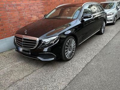 Gebraucht Mercedes E220 Avantgarde 194 PS (142 kW) 2017 Schwarz Kombi