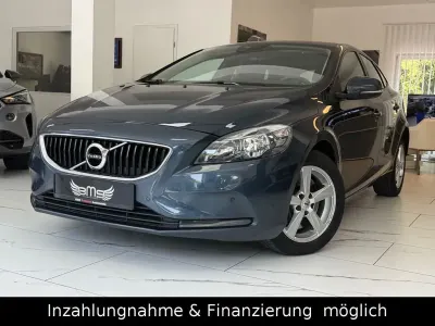 Gebraucht Volvo V40 120 PS (88 kW) 2018 Blau Limousine