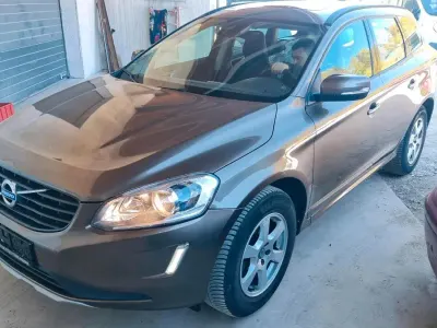 Second-hand Volvo XC60 150 CP (110 kW) 2016 Maro SUV