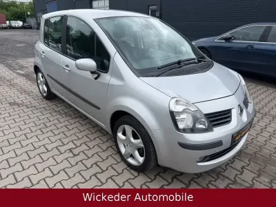 Używany Renault Modus Exception 88 KM (64 kW) 2007 Srebrny Minivan