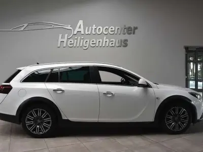 Gebraucht Opel Insignia Country Tourer 194 PS (142 kW) 2014 Weiß Kombi