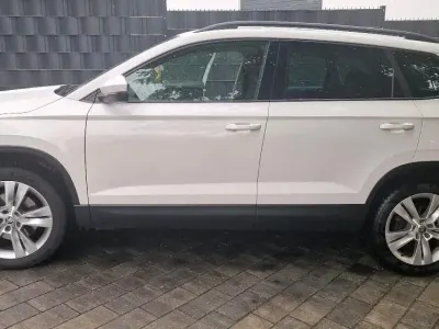 Gebraucht Skoda Karoq 150 PS (110 kW) 2019 Weiß SUV