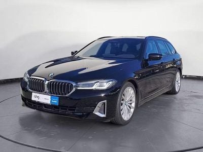 Second-hand BMW 530 Luxury Line 286 CP (210 kW) 2022 Negru Break