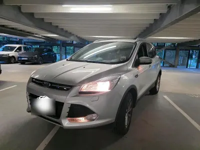 Gebraucht Ford Kuga Individual 150 PS (110 kW) 2014 Grau SUV