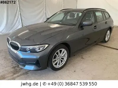 Käytetty BMW 330 Advantage 286 HP (210 kW) 2021 Harmaa Sedan