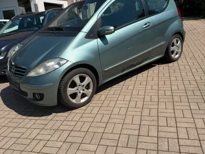 Gebraucht Mercedes A150 97 PS (71 kW) 2006 Blau Kleinwagen