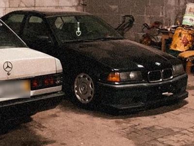 Gebraucht BMW 316 106 PS (77 kW) 1992 Schwarz Limousine