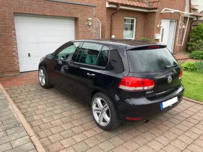 Gebraucht VW Golf VII Style 105 PS (77 kW) 2012 Schwarz Limousine