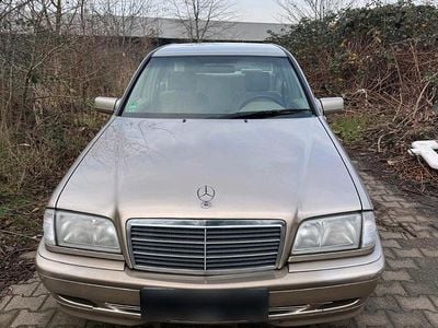 Gebraucht Mercedes C200 102 PS (75 kW) 1999 Gold Limousine