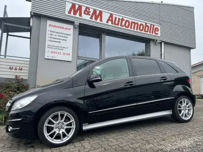 Gebraucht Mercedes B200 193 PS (141 kW) 2009 Schwarz Van / Kleinbus