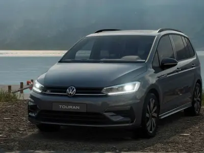 Gebraucht VW Touran Highline 150 PS (110 kW) 2025 Grau Van / Kleinbus