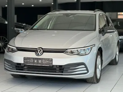 Gebraucht VW Golf VIII 116 PS (85 kW) 2022 Silber Limousine