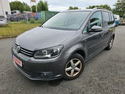 Gebraucht VW Touran Cup 105 PS (77 kW) 2015 Grau Van / Kleinbus