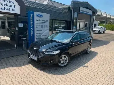 Gebraucht Ford Mondeo Titanium 150 PS (110 kW) 2016 Schwarz Limousine