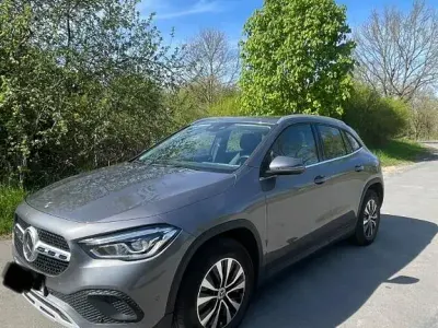 Gebraucht Mercedes GLA250 218 PS (160 kW) 2022 Grau SUV