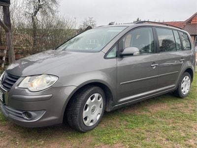 Gebraucht VW Touran 140 PS (102 kW) 2007 Braun Van / Kleinbus