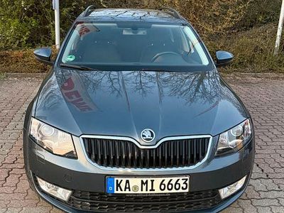 Gebraucht Skoda Octavia Ambition 150 PS (110 kW) 2015 Grau Kleinwagen
