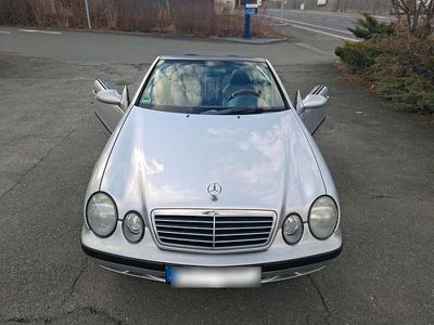 Gebraucht Mercedes CLK200 136 PS (100 kW) 1998 Silber Cabrio