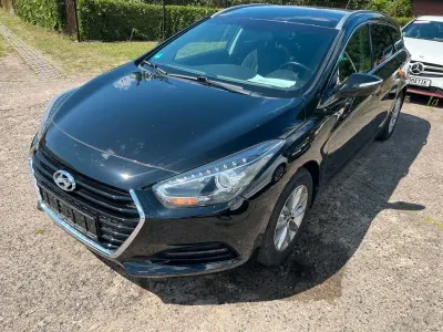 Gebraucht Hyundai i40 Trend 165 PS (121 kW) 2016 Schwarz Kombi