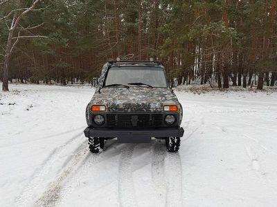 Beige Gebraucht 2009 Lada niva SUV | 8.777 € (Etwas zu teuer)