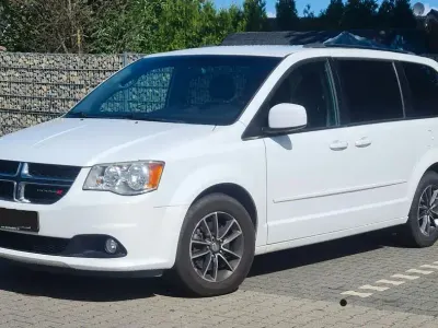 Gebraucht Dodge Grand Caravan SXT 287 PS (211 kW) 2017 Weiß Van / Kleinbus
