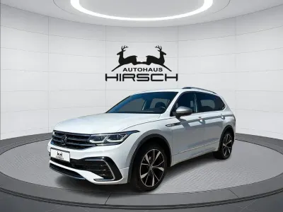 Gebraucht VW Tiguan R-line 150 PS (110 kW) 2023 Weiß SUV