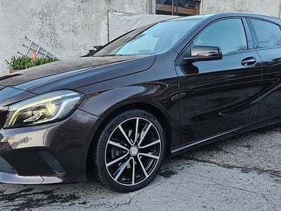 Gebraucht Mercedes A160 Night 102 PS (75 kW) 2016 Braun Limousine