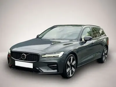 Gebraucht Volvo V60 Plus 197 PS (144 kW) 2025 Grau Kombi