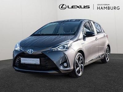 Gebraucht Toyota Yaris Hybrid Basis 101 PS (74 kW) 2020 Platinumbronze metallic / mysticschwarz mica Limousine