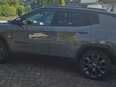 Second-hand Jeep Compass 240 CP (176 kW) 2021 Gri SUV