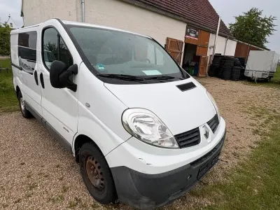 Gebraucht Renault Trafic 116 PS (85 kW) 2014 Weiß Van / Kleinbus