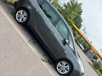 Gebraucht Opel Zafira 165 PS (121 kW) 2012 Silber Van / Kleinbus