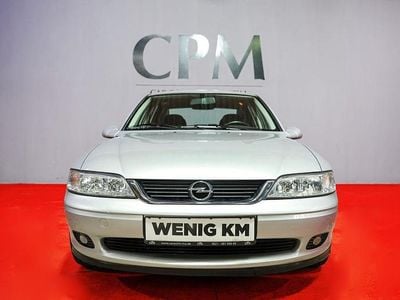 Silber Gebraucht 2001 Opel Vectra Elegance Limousine | 4.950 €