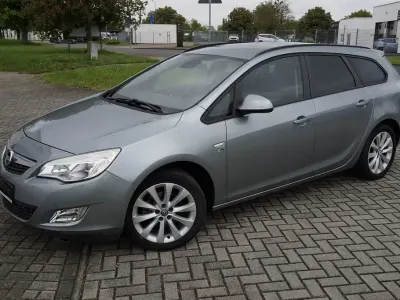 Brugt Opel Astra 140 HK (102 kW) 2012 Sølv Stationcar