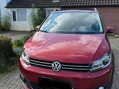 Rot Gebraucht 2013 VW Touran Van / Kleinbus | 8.500 € (Guter Preis)