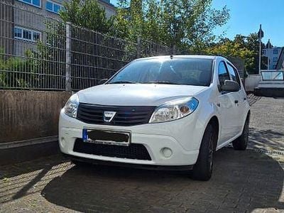 Gebraucht Dacia Sandero Ambiance 75 PS (55 kW) 2009 Weiß Limousine