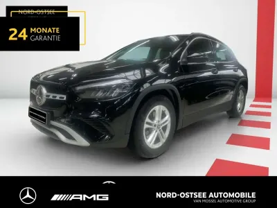 Gebraucht Mercedes GLA200 163 PS (119 kW) 2024 Unilack nachtschwarz SUV