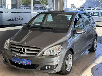 Gebraucht Mercedes B180 109 PS (80 kW) 2011 Grau Kleinwagen